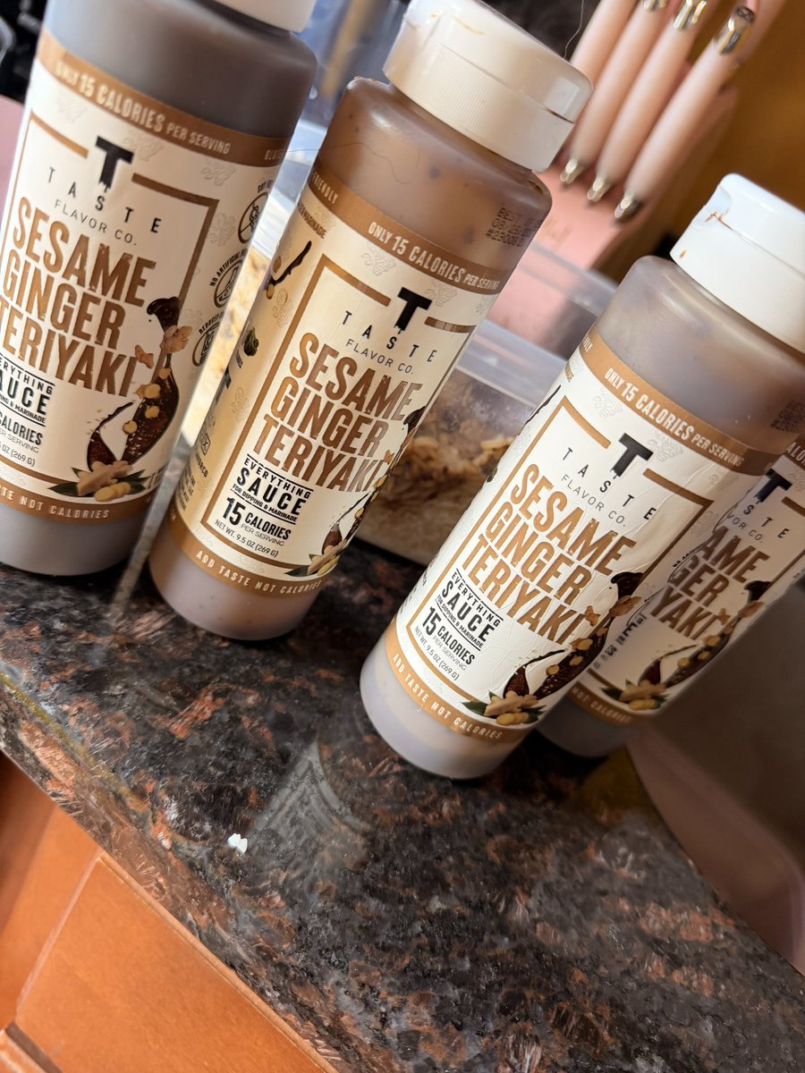 410BreadWinner's tweet photo. ur messing up @TheJoeySwoll 🤦‍♂️ umma need u to do better and make a whole gallon of this ASAP.. please and thank u 😅🥴🤤i go thru too much too quick 😅😂 #dobetter https://t.co/AmrJ4hLr2z