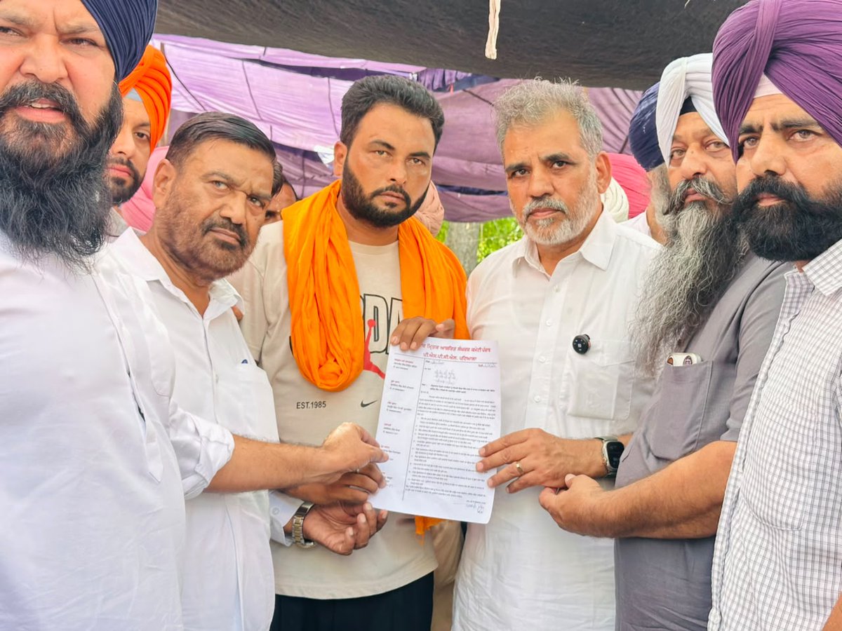 nksharma112's tweet photo. ਪਟਿਆਲਾ ਵਿੱਚ PSPCL ਪ੍ਰਭਾਵਿਤ ਲੋਕਾਂ ਦੀ ਆਵਾਜ਼ ਨੂੰ ਦਬਾਇਆ ਨਹੀਂ ਜਾ ਸਕਦਾ। ਉਨ੍ਹਾਂ ਦੇ ਹੱਕਾਂ ਅਤੇ ਇਨਸਾਫ਼ ਦੀ ਲੜਾਈ ਵਿੱਚ ਅਸੀਂ ਹਮੇਸ਼ਾ ਉਨ੍ਹਾਂ ਦੇ ਨਾਲ ਖੜ੍ਹੇ ਹਾਂ।

#Punjab #Patiala #PSPCL #JusticeForPeople #PunjabPolitics https://t.co/5AdByPI2mU