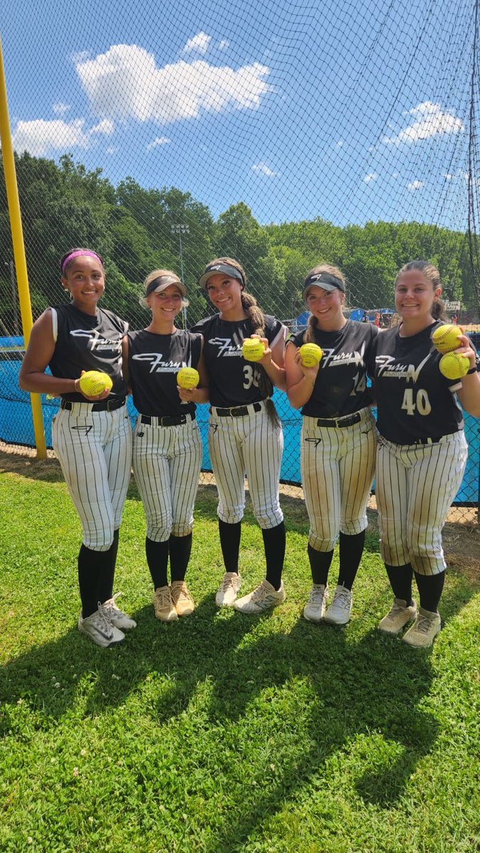 JaidenM2028's tweet photo. Great first weekend back! The whole squad was swinging it 🔥  I picked up some 💣💣s and I felt super locked in all weekend. Love starting the summer with this kind of energy‼️Can’t wait to keep building and see where this grind takes us 💪☀️ @VAFuryPlat2028 https://t.co/zVGTxsstzu