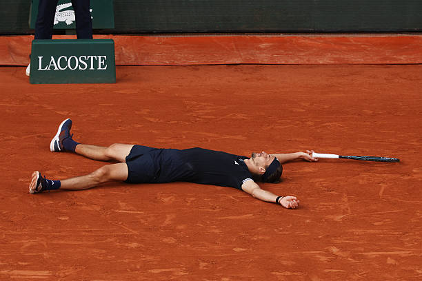 christophclarey's tweet photo. It was now, not never

Alexander Zverev gets it done, winning the #FrenchOpen in his fourth major final after three defeats

Had to scrap and dig for it at age 29. It wasn't always pretty but it wasn't always ugly either. Zverev prevails 6-1 4-6 6-4 6-7 (5) 6-1 over Flavio Cobolli of Italy and over himself

The 1st German man to win #RolandGarros in 89 years

#getty