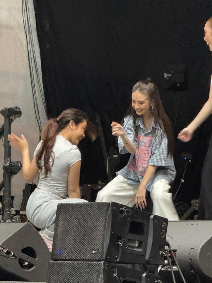 STAN_GIRLING's tweet photo. Ang kukuLet taLaga pag nagsama ang souL sisters na to. Hahahaha cutieee 💞🫶
🔗 https://t.co/I2lGdZo0Kr
#FyangLette
#KoletteMadelo | #FyangSmith
@kolettemadelo @imsofiasmith
KOLETTE SHINES TONIGHT https://t.co/pPmN7hvMUp