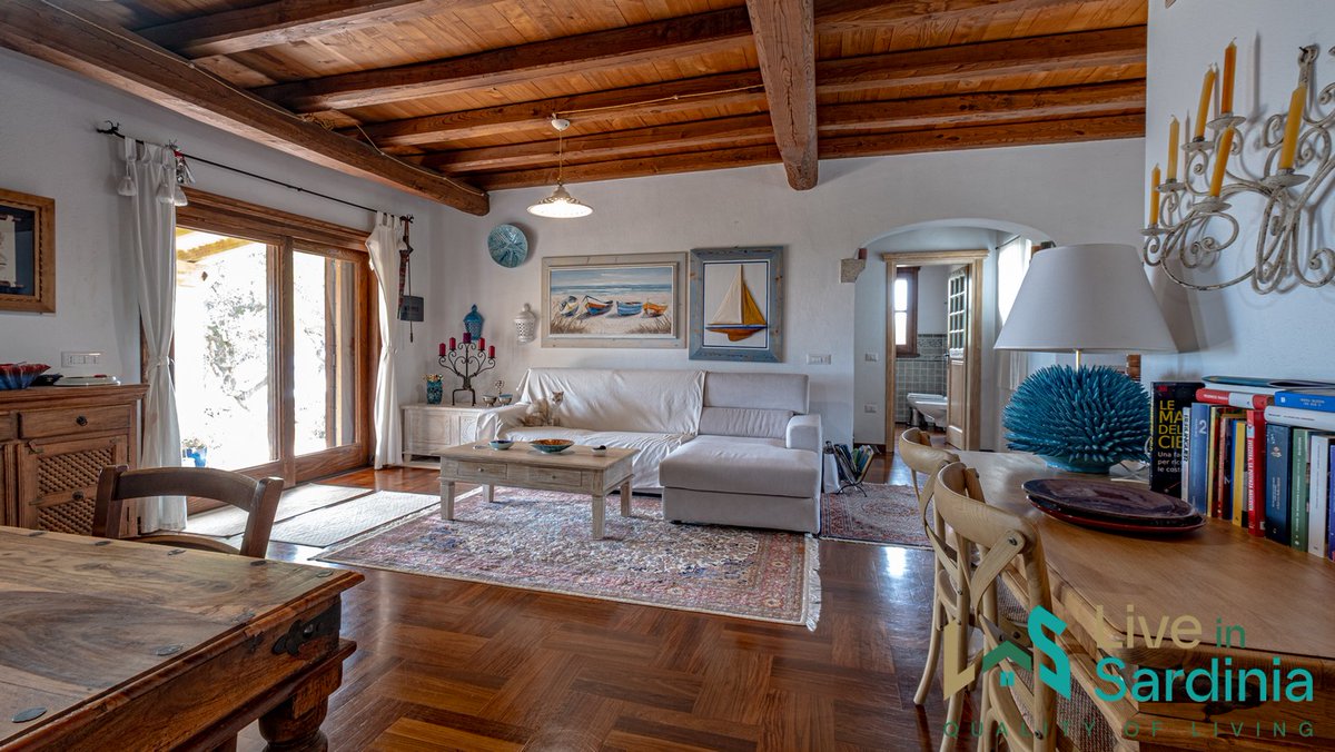 LiveInSardinia's tweet photo. Sea View Property For Sale near #CostaSmeralda #Sardinia
• 4 Bedrooms
• 3 Bathrooms
• 160 m² total living space
• 10,000 m² private garden
• Two independent residential units (100 m² + 60 m²)
https://t.co/Gw9m7iUS87 

#olbia #sanpantaleo #realestateinvestor #italyrealestate https://t.co/WM0TyUS1R9