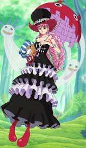SakurasDen's tweet photo. I have this crazy theory that Charlotte
Perospero is Perona’s father. They have an almost identical laugh. Not to mention her hair color and style matches the Charlotte family. It wouldn’t surprise me if she left the family to be a pirate or if he doesn’t claim her #ONEPIECE〜 https://t.co/EyJOesZwTB