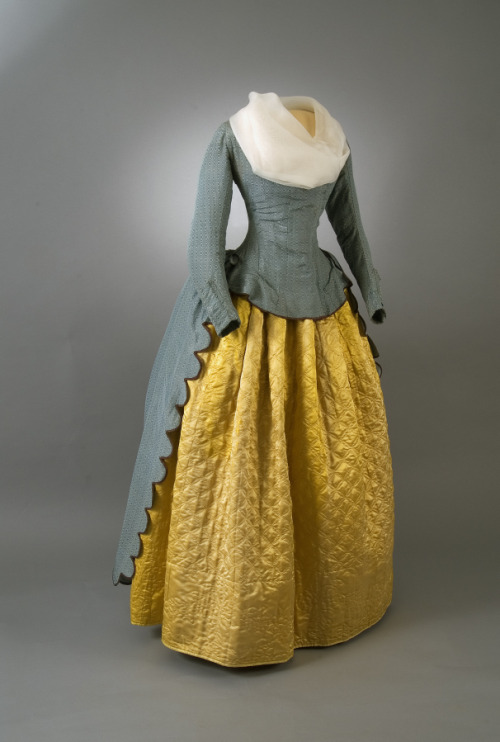 invitinghistory's tweet photo. Ensemble, circa 1790-1800. In the collection of the National Museum of Finland. https://t.co/h7OHdeRMGs