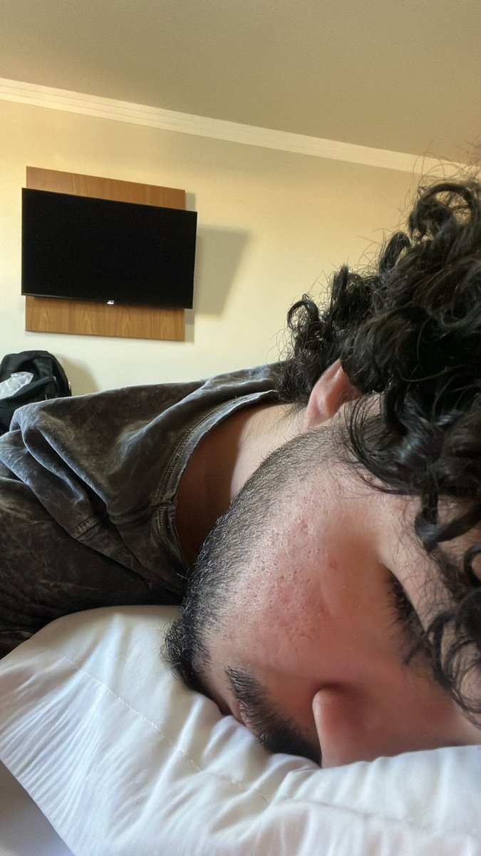 D0rianDaves's tweet photo. Socorro https://t.co/c7wBe7AIvK