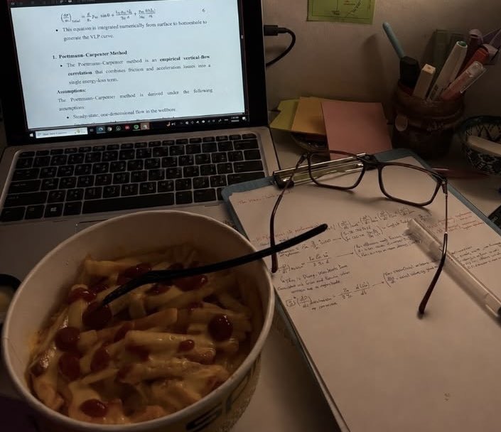 Tu_lippppp's tweet photo. daily log:

> lc : max beauty of an array after applying operation (med sliding window)
> revised dsa concepts 
> versed linear algebra concepts 
> revised optimisation techniques topics 
> studied for 2 tests tmr

ek sunday kya aa jata hai mujhe neend hi nahi ati https://t.co/oR9LX19Y5a