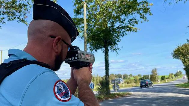 ArchimbaudGang's tweet photo. @ImpactMediaFR Voyons, ces zélés supplétifs du cartel🏦 ne peuvent pas être au four et au moulin !
👉Arrêter les violeurs, voleurs, cambrioleurs, &amp; autres corrupteurs en cols blancs, c'est NON !
👉Harceler les automobilistes à 12 Pts pour 5km/h ou un joint de la veille, c'est OUI !
🤮 https://t.co/bl0Q5YL4E9