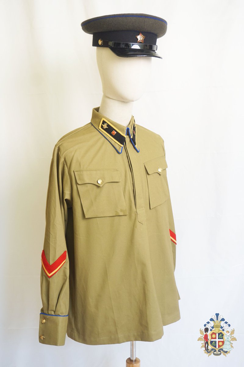 sisuiR's tweet photo. 止水工坊 
オーダーメイド軍服
ソ連陸軍　通信科　少尉の軍服 https://t.co/mGI6QkoEPC