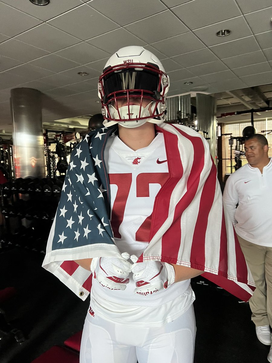 landonguenter4's tweet photo. On my way home from @WSUCougarFB OV. Had the best weekend with some great coaches and people. Thanks to everyone involved seen and not seen that made it an awesome weekend. My parents and I definitely felt loved. #GoCougs 
@JAbercrombie51 @Coach_Taufalele @XavierD72 @KirbMoore @BrandonHuffman @JacksonMoore247 @foote_chad @redwoodrangers4