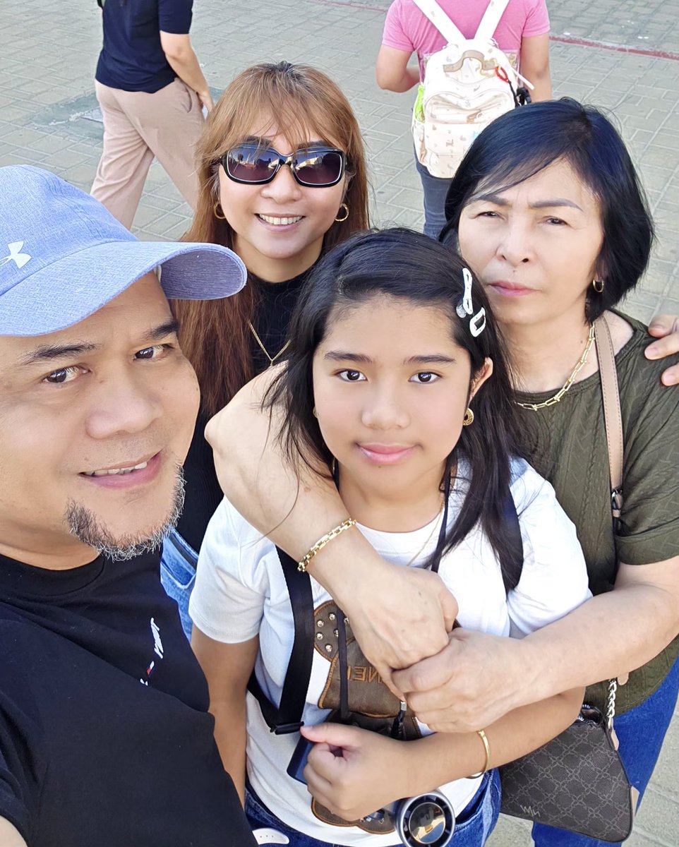 ekimcel's tweet photo. First Sunday routine with family. 🙏 https://t.co/061usioBeQ