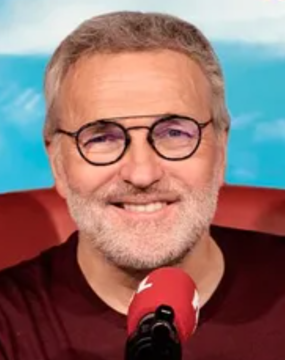 Mediasinfos's tweet photo. Demain (Lundi) entre 15H30 et 18H sur @RTLFrance dans #LesGrossesTêtes, @Ruquierofficiel sera entouré de #GuillaumeGomez #SébastienThoen @FranckFerrand #JeanfiJanssens @ArielleDombasle et #RoselyneBachelot. Entre 17h et 18h, retrouvez @Cwillem en invité pour le live. https://t.co/u6A8Nnxai6
