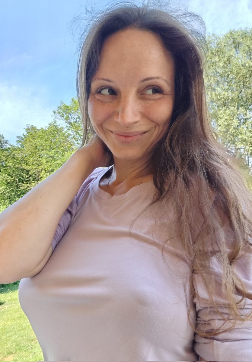 LSimonova80009's tweet photo. This is what fresh mornings with me look like 🤪 https://t.co/lK5MCwNzHr