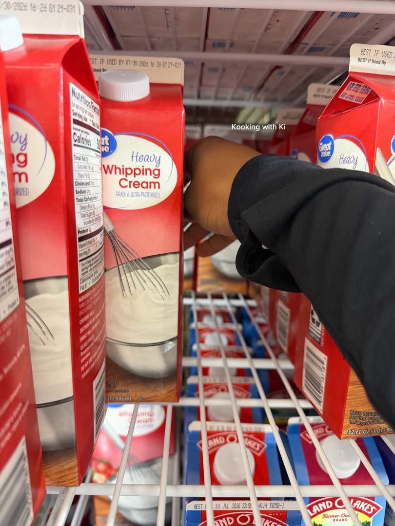 juliethardt's tweet photo. nobody: 

me: *getting groceries/products from the back 🤣 https://t.co/gqL96WGJWs