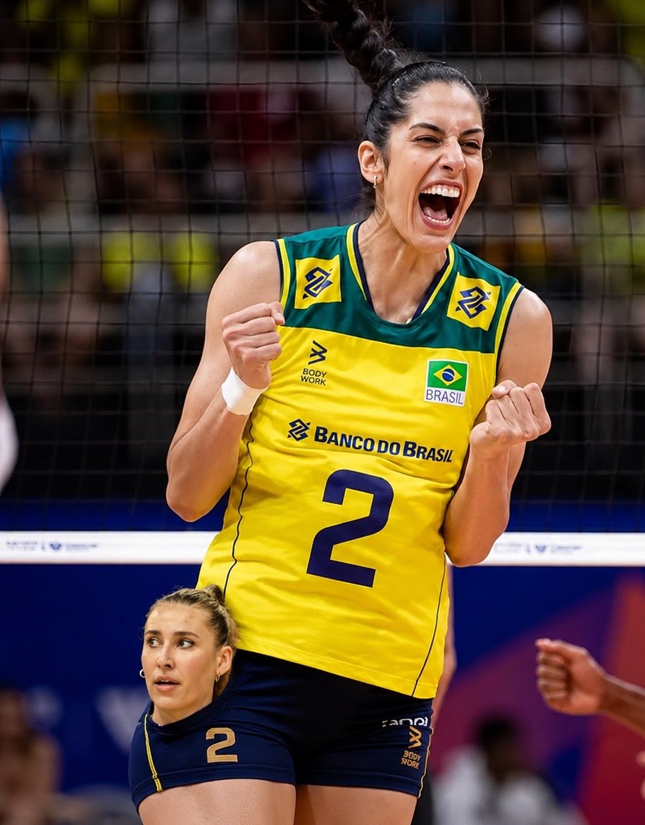 sosmsonhos's tweet photo. E a Antropova que vai embora com a Diana hoje #VNLnaGETV https://t.co/uYhvFjRpEp