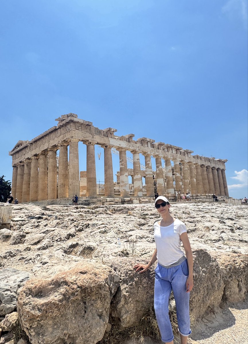 laksventures's tweet photo. Wandering through Athens — ancient history, hidden corners, spring flowers everywhere, and views that somehow never get old 🇬🇷✨

Still not over the Acropolis.

#Athens #Greece #Acropolis #AthensGreece #GreekSummer https://t.co/koslna56Rc