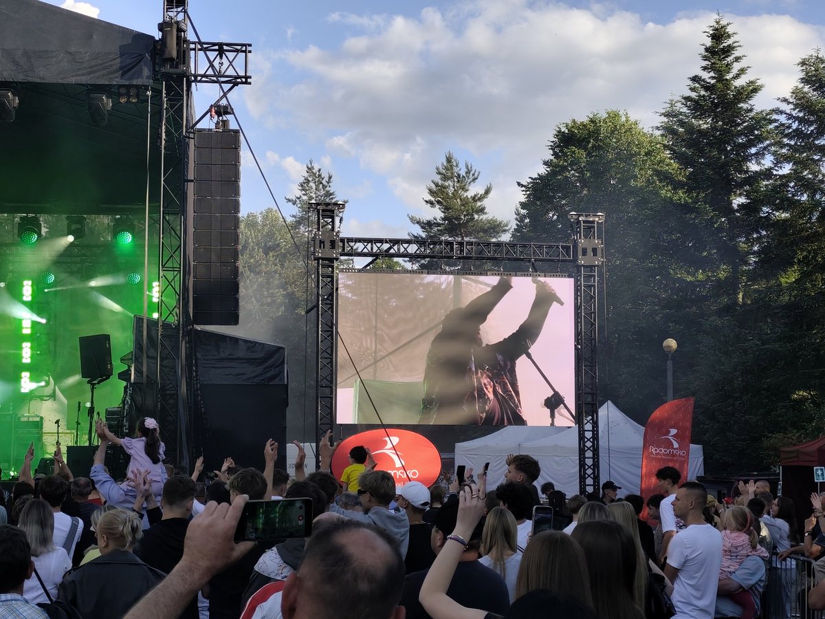 JPaszewski's tweet photo. Dni Radomska 2026. Zespół Piersi 🔥 https://t.co/wpx8XPudsA