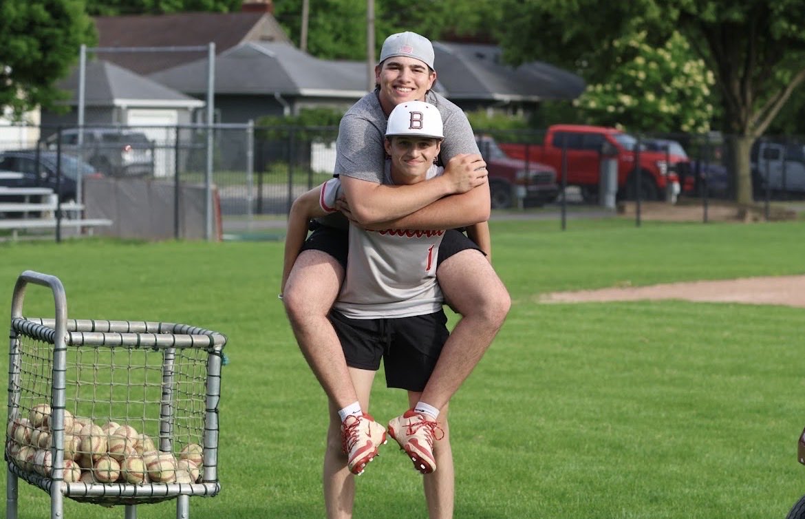 BaseballRedmen's tweet photo. 7th Annual HR Derby fundraiser ✅. Great way to celebrate our seasons with the baseball family. Thanks to all the parents who attended &amp; donated food/drinks. Thanks to our local businesses for their generous donations. 
HR leaders- Drew, Tatum, Sam C. https://t.co/cQMDr12PLM