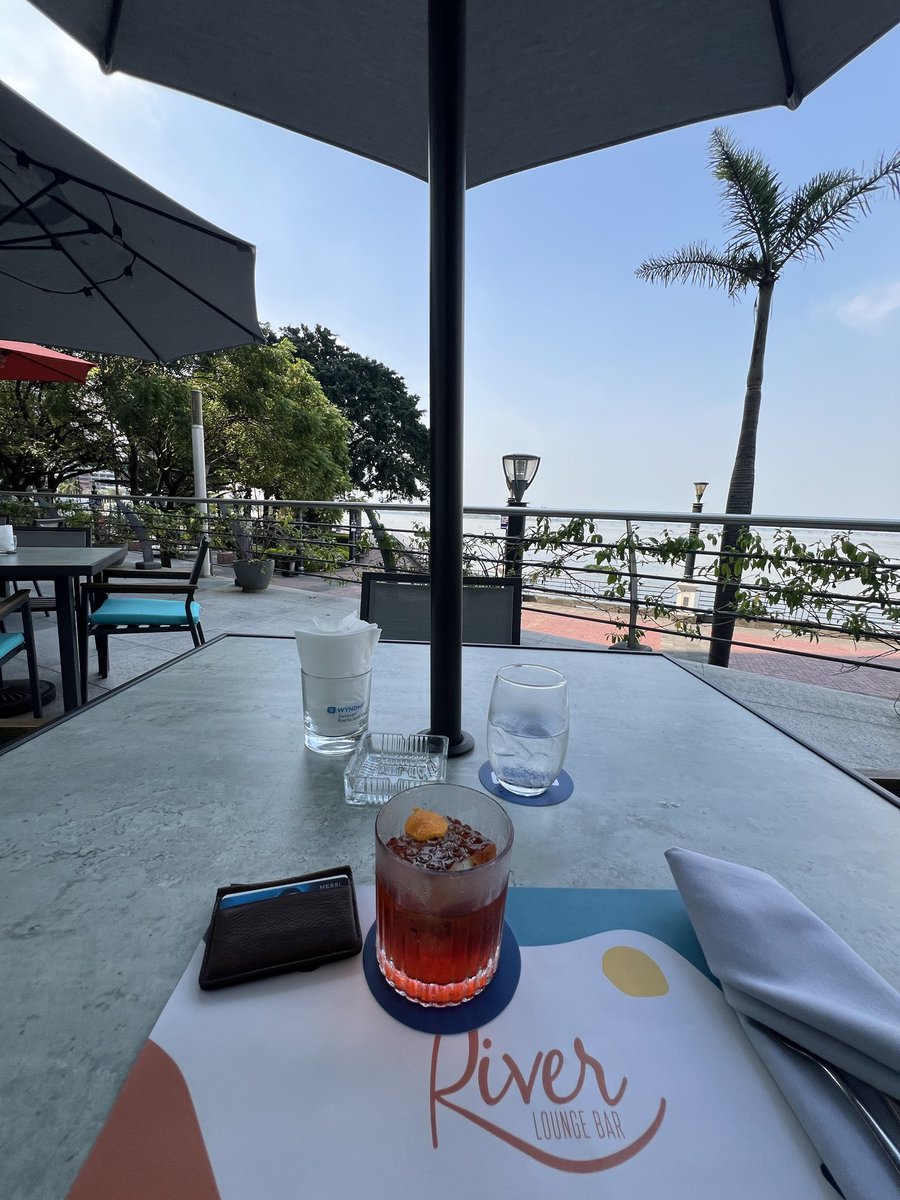 DavidCaiC2's tweet photo. No es Mónaco, Nada mejor que tomarse solo Un #Negroni 🥃 en Guayaquil https://t.co/3CbtpQyIoN