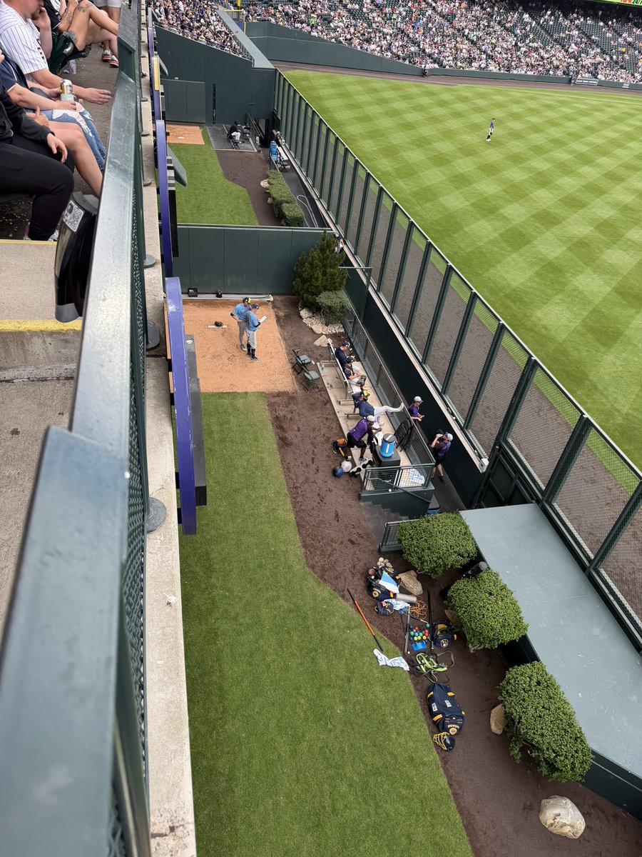 KSPolish's tweet photo. Good day for a @Brewers win! https://t.co/K8nxgOqn1F
