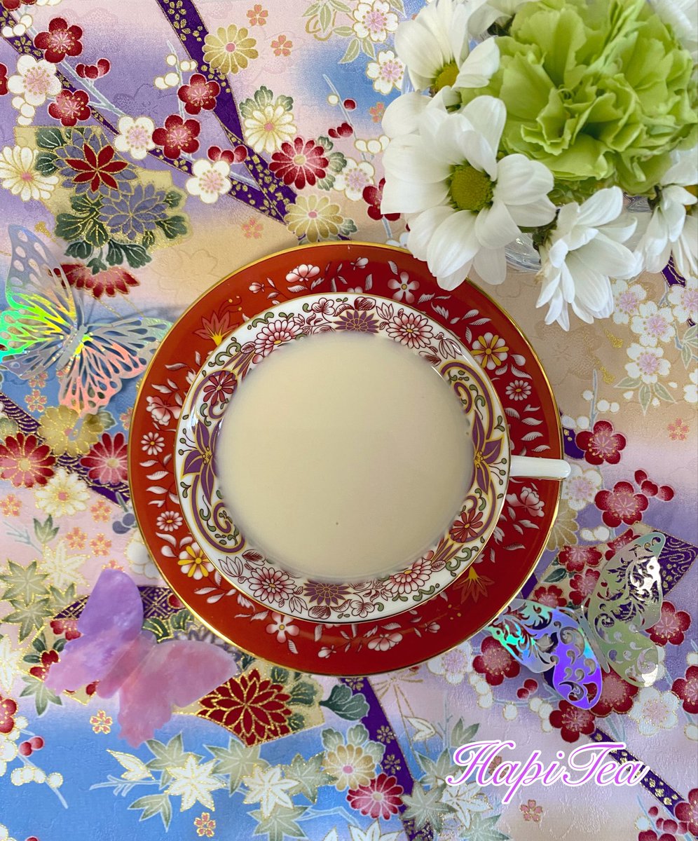 hapi_tea's tweet photo. おはようございます

週明けのティータイム🫖

🔴HapiTea ローズ＆ヨーグルト ミルク

長い雨があがり

一週間の無事を願い朝の紅茶をいただきます

想い描く理想の未来を

少しでも素敵な未来で迎えられるように

毎日を大切に過ごしてゆきましょうね

皆さま、今週も優雅なティーライフを💐 https://t.co/vgtzHxlLVg