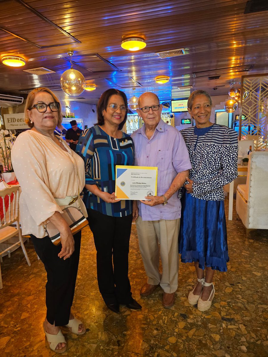 MiledysNunez's tweet photo. Con gratitud comparto el doble reconocimiento de Lions Clubs International y el  Distrito R-2 recibí  pin y certificado por mi gestión como Jefa de la Región No. 5. Gracias a todo el equipo por la estrategia, entrega y sinergia. #Liderazgo #ImpactoSocial #LionsClubs https://t.co/AArmm6ehfZ