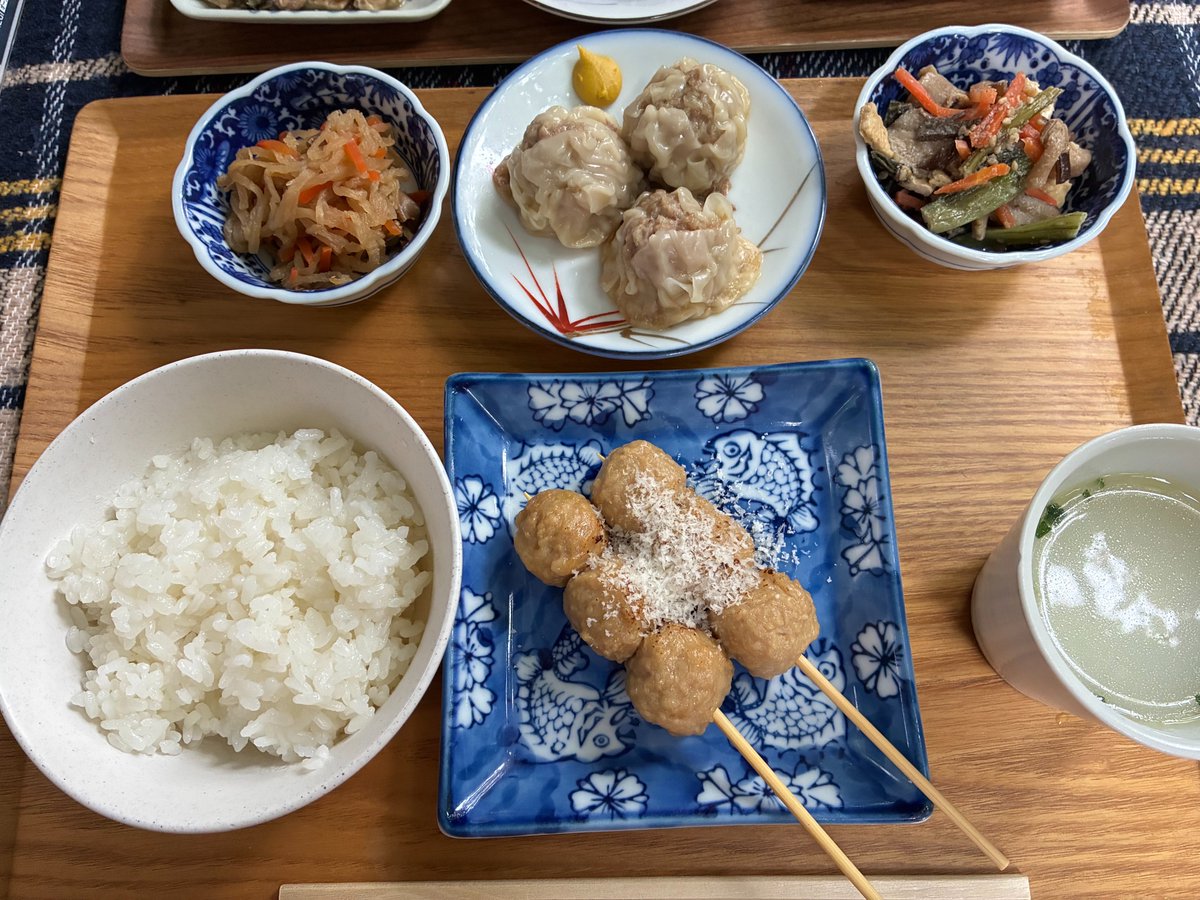 hatoko0903's tweet photo. ダイエット中ですが向こうから焼売が来たので不可抗力です😌
#焼売 #飯テロ #グルメ #ダイエットは明日から https://t.co/C4O8n13xWC
