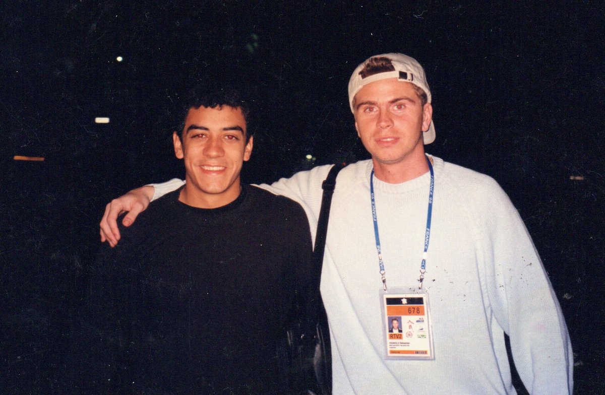 wqueijeiro's tweet photo. Qué foto tiene mas aura? La previa del Mundial 1998 o 2026❓ https://t.co/txpn3wPp7x