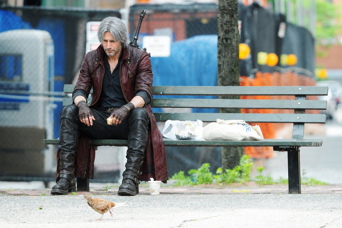 ShitpostRock2's tweet photo. Current state of Devil May Cry fans https://t.co/eLTwely2XO