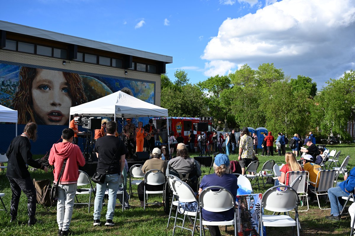 bmcnews's tweet photo. Heart of the City Jam
June 6, 2026
Giovanni Caboto Park
This year's Heart of the City was a scaled down event featuring a few performers such as the band Tiger Coffee, and a jam session in Giovanni Caboto Park.
--
#yeg #yegmusic #heartcityfest #McCauley #HeartOfTheCity https://t.co/EdpwGp6NlF