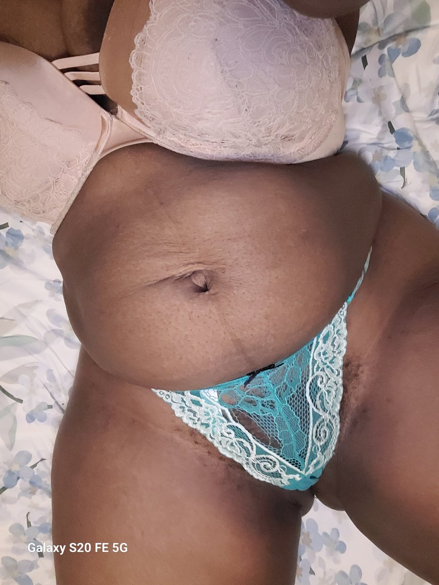 pr3ttyphatslut9's tweet photo. Come lay with mommy. 
#milf #bbw #ebony #ebonypyt #ebonyslut #ebonyporn #blackporn #ebonypussy #blackpussy #bigbooty #blackass #lazysunday #sellingcontent #bmorefreaks #dmvfreaks #mdfreaks #chubby #chunky #thicc #nipslip #thong #bra #fatass #lewd #nsfwtwtًً #nsfw https://t.co/OPYDfEQkXe