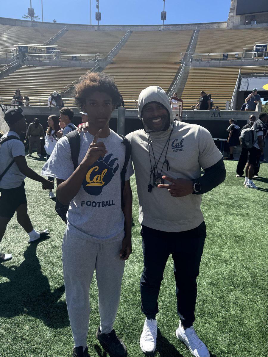 RB_ROYAL26's tweet photo. Had a great day today at the Cal camp! Proud to have went against great competition and showcase my skills in front of many college coaches. Very grateful for this opportunity🙏 https://t.co/SmQyXowYVm