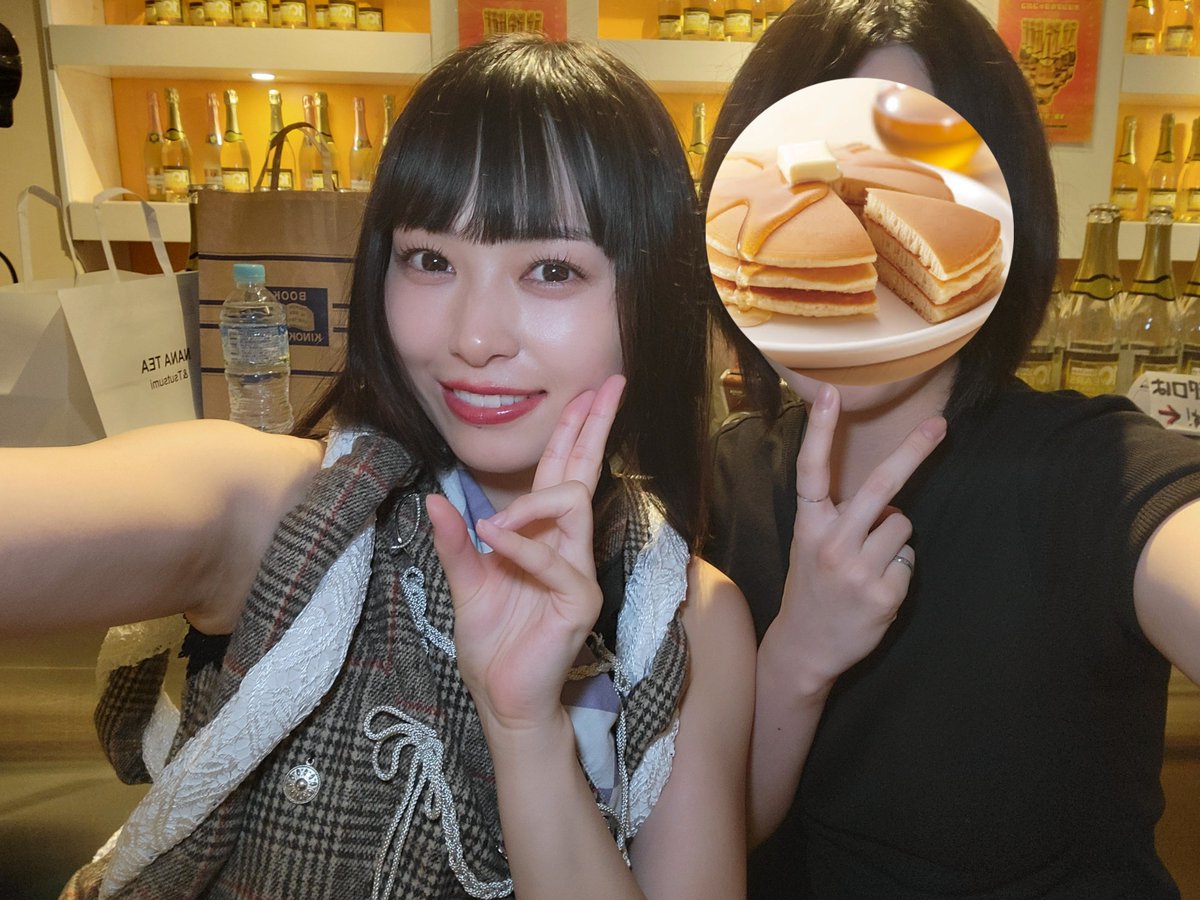 As9Kb's tweet photo. 昨日の現場です。iDeaL iDoL✨️
『廻天歌』のひかちゃんが歌い方をおおきく変えたとこ、今回は心の準備をしてきけた！良…！歌に真剣にむきあう姿勢がカッコよくてLOVEだ…

『さよならを教えて』のCメロにむけた間奏で汗をぬぐう姿もﾄｷﾒｷ…汗だくで歌い踊るアイドルさんの輝きって神で… #ゑんら https://t.co/c1mPNIx8i6