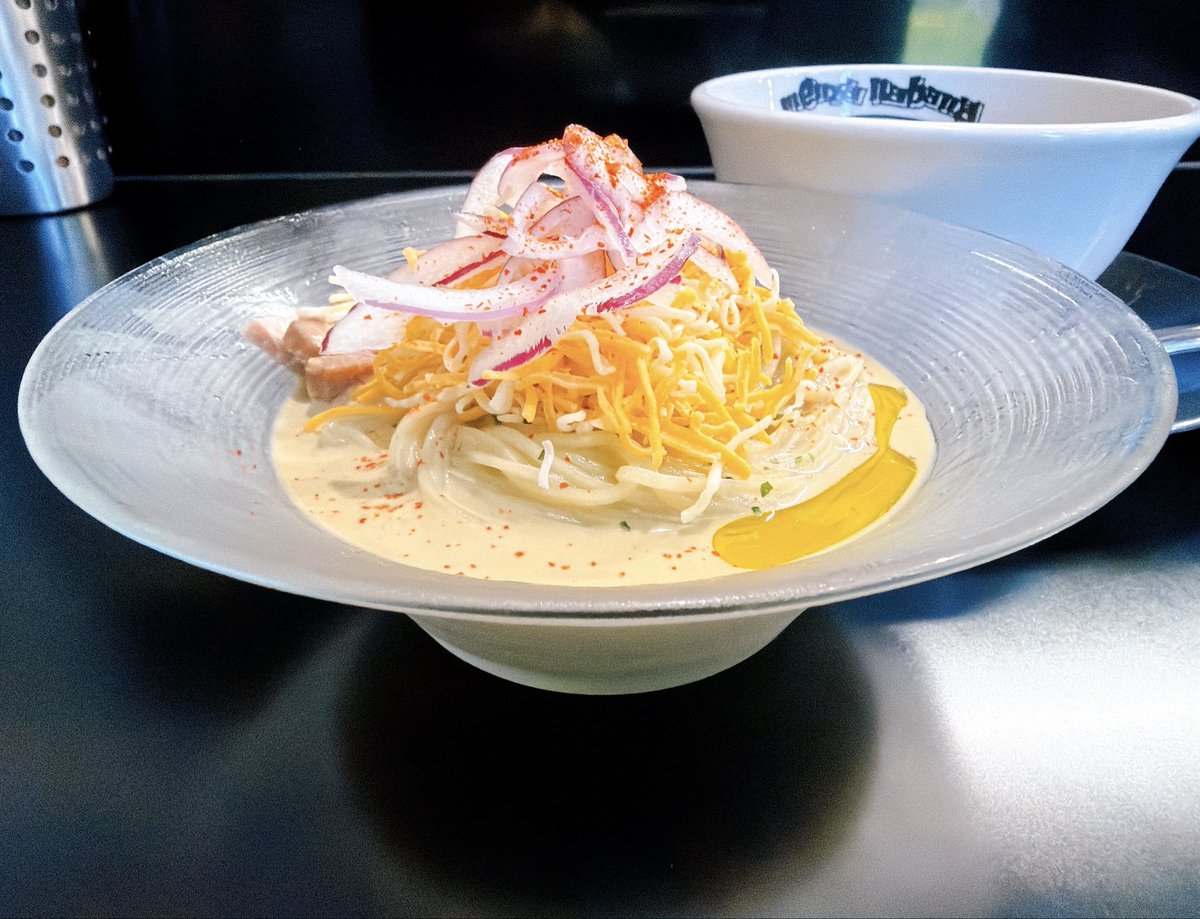 nitrow0213's tweet photo. SKB店長イチオシ！
菊川市 menya787さんへ

牡蠣とカレーのつけ麺 1500円と
ごはん 100円をいただきました😋

牡蠣よりも牡蠣感MAXな
冷たい濃厚牡蠣まぜそばを、
スパイシーなカレーつけ汁に
くぐらせて啜る(*´꒳`*)✨
ネットリと糸引くチーズが
実に淫靡で官能的♥️

ごちそうさまでした🍜
#menya787 https://t.co/ce3J47ZNSa
