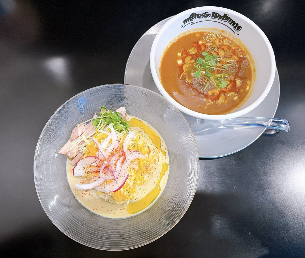 nitrow0213's tweet photo. SKB店長イチオシ！
菊川市 menya787さんへ

牡蠣とカレーのつけ麺 1500円と
ごはん 100円をいただきました😋

牡蠣よりも牡蠣感MAXな
冷たい濃厚牡蠣まぜそばを、
スパイシーなカレーつけ汁に
くぐらせて啜る(*´꒳`*)✨
ネットリと糸引くチーズが
実に淫靡で官能的♥️

ごちそうさまでした🍜
#menya787 https://t.co/ce3J47ZNSa