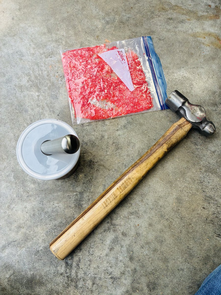 complicatedpast's tweet photo. I have more finished blades than I do handles at the moment. 

Time to start the next resin handles. 

❤️🔪 https://t.co/06VPRxomqZ