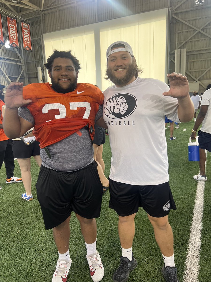 KaidenFord36's tweet photo. After a great conversation with  @LitrentaJohn and @SethAguilera9 I’m blessed to have received an offer from ECU @CoachIngramECU @CoachTHendrix @R_C_Nolan @TraseJ125 @Roller_Koster11 @CoachJ1101 @Downum_FTG @FG_TigerFB @PrepRedzoneOK https://t.co/XRIvXqbTcu