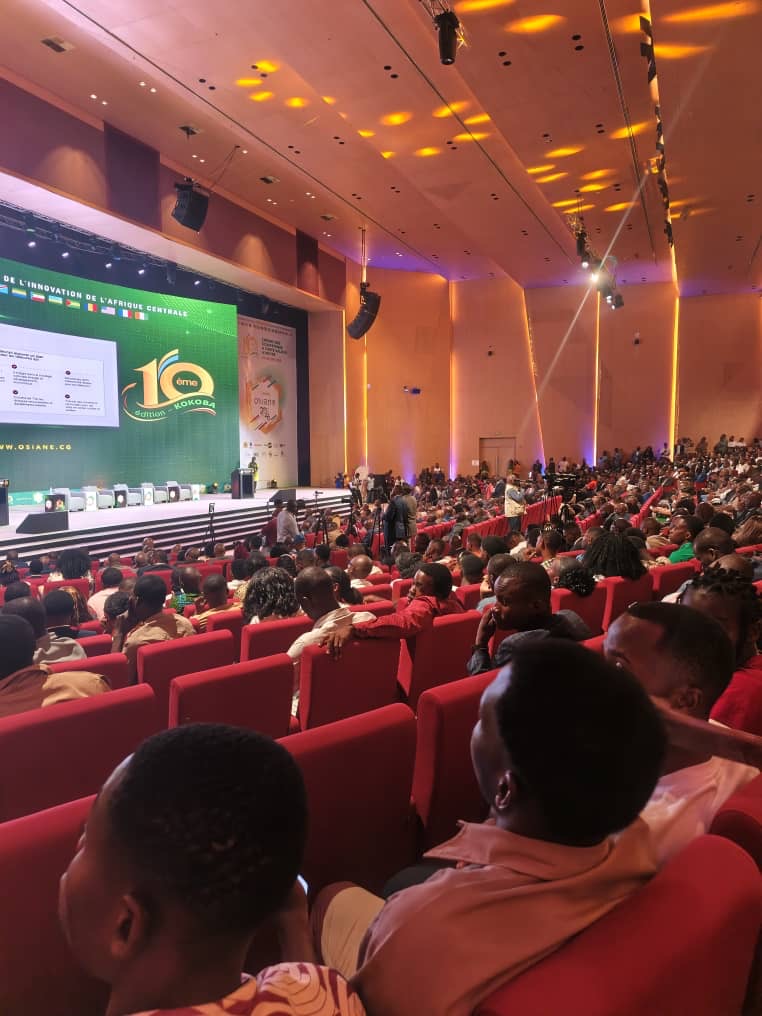 arolle_aguekeng's tweet photo. Plus de 600 startups candidates, 50 finalistes.
@idem_ai  a eu l'honneur d'en faire partie. 

Nous n'avons pas intégré le top 10 du Challenge OSIANE. Et c'est parfaitement acceptable.
Car ce que nous retiendrons avant tout, ce sont les connaissances acquises pendant ces deux semaines de formation intensive.
Prévisions financières, étude de marché, marketing, stratégie, pitch, structuration d'entreprise… des compétences essentielles que tout entrepreneur devrait maîtriser.Même si, entre nous, beaucoup préfèrent créer leur produit que calculer leur trésorerie. 😅 Avec IDEM, notre ambition est justement de rendre ces sujets plus accessibles grâce à l'IA.

Un immense merci à Monsieur @BouitiViaudo   et Monsieur Gloire IBOUANGA pou la qualité de leur accompagnement, leur disponibilité et la richesse des enseignements partagés.

Cette expérience nous a rappelé une chose simple : une idée peut ouvrir une porte, mais ce sont les connaissances qui permettent d'aller plus loin.

Merci à OSIANE CG et à tous les acteurs qui contribuent à renforcer l'économie numérique du Bassin du Congo. 🇨🇲🇬🇦🇨🇬🇨🇩🇨🇫🇧🇮🇹🇩

L'aventure continue pour IDEM 💙