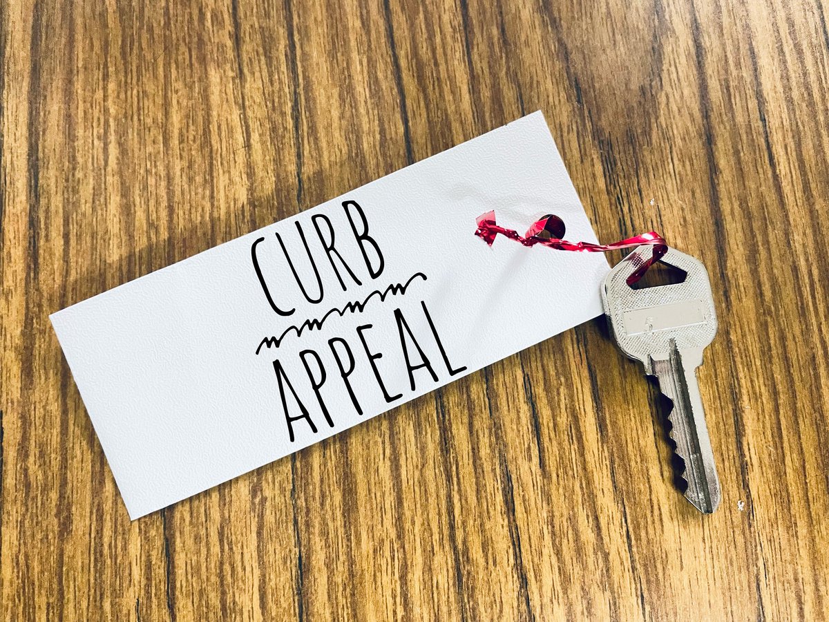 tuniewski's tweet photo. Make a Good First Impression With These Curb Appeal Tips! https://t.co/qkNY8S8eLM https://t.co/UapKll47OU