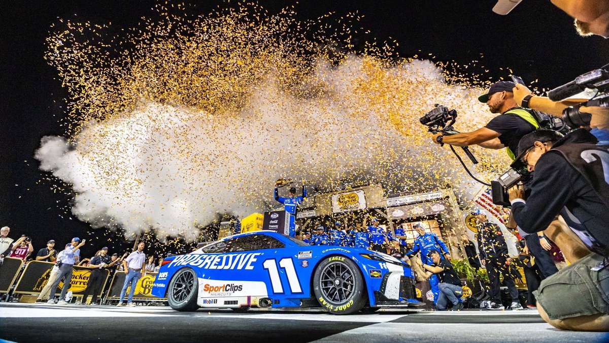 DennyDelivers2's tweet photo. las vegas: came from the back after a speeding penalty 

all star: came from the back from the invert

nashville: came from the back after jumping the start

michigan: came from the back TWICE after the diffuser change and the hocevar restart wreck https://t.co/XjNF4b6wmr