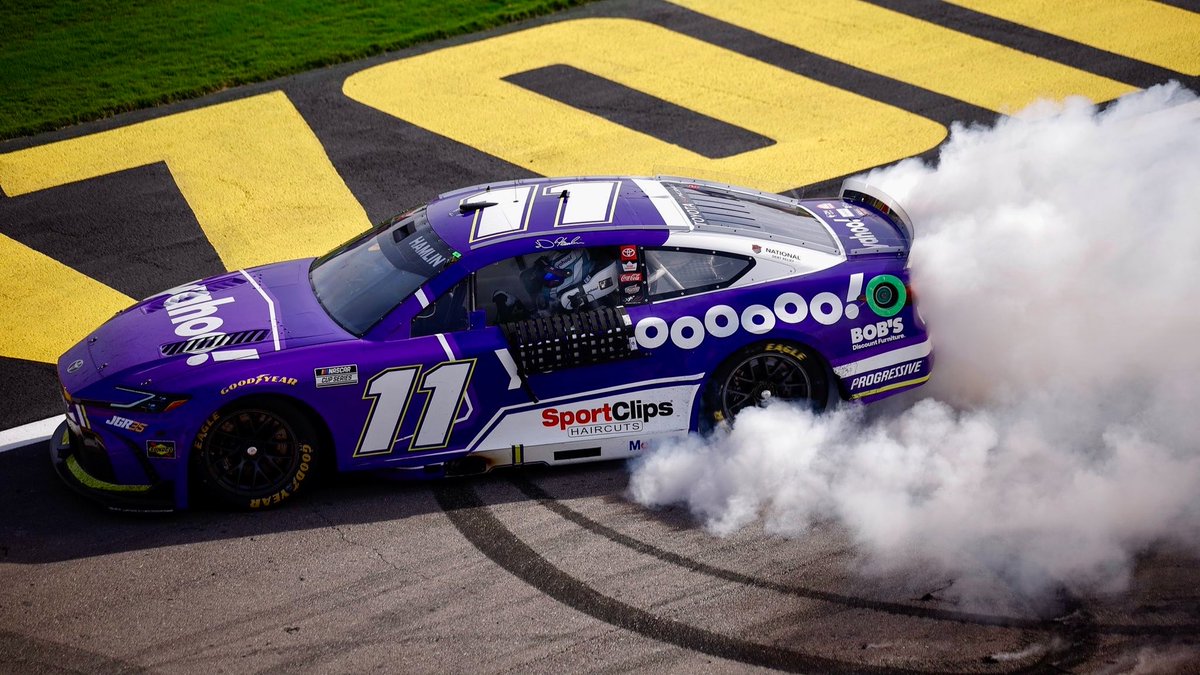DennyDelivers2's tweet photo. las vegas: came from the back after a speeding penalty 

all star: came from the back from the invert

nashville: came from the back after jumping the start

michigan: came from the back TWICE after the diffuser change and the hocevar restart wreck https://t.co/XjNF4b6wmr