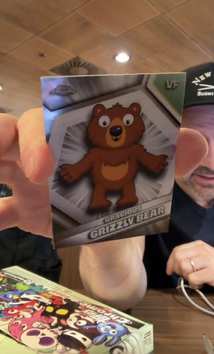 og__collector's tweet photo. Love the new look for this years @Topps Chrome @veefriends set! Especially the GRACIOUS GRIZZLY BEAR! 🐻

Love the pack opening videos @garyvee, keep them coming! https://t.co/FFFhK6rcrP