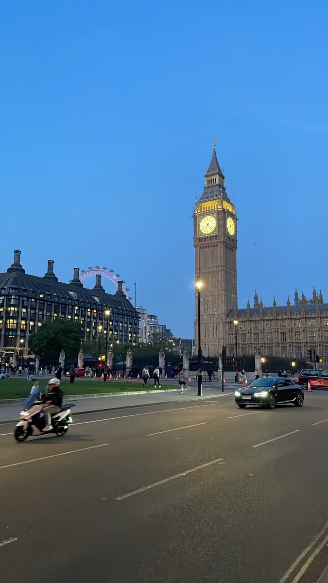 qpkam3's tweet photo. London . https://t.co/3OCEtsVlb3