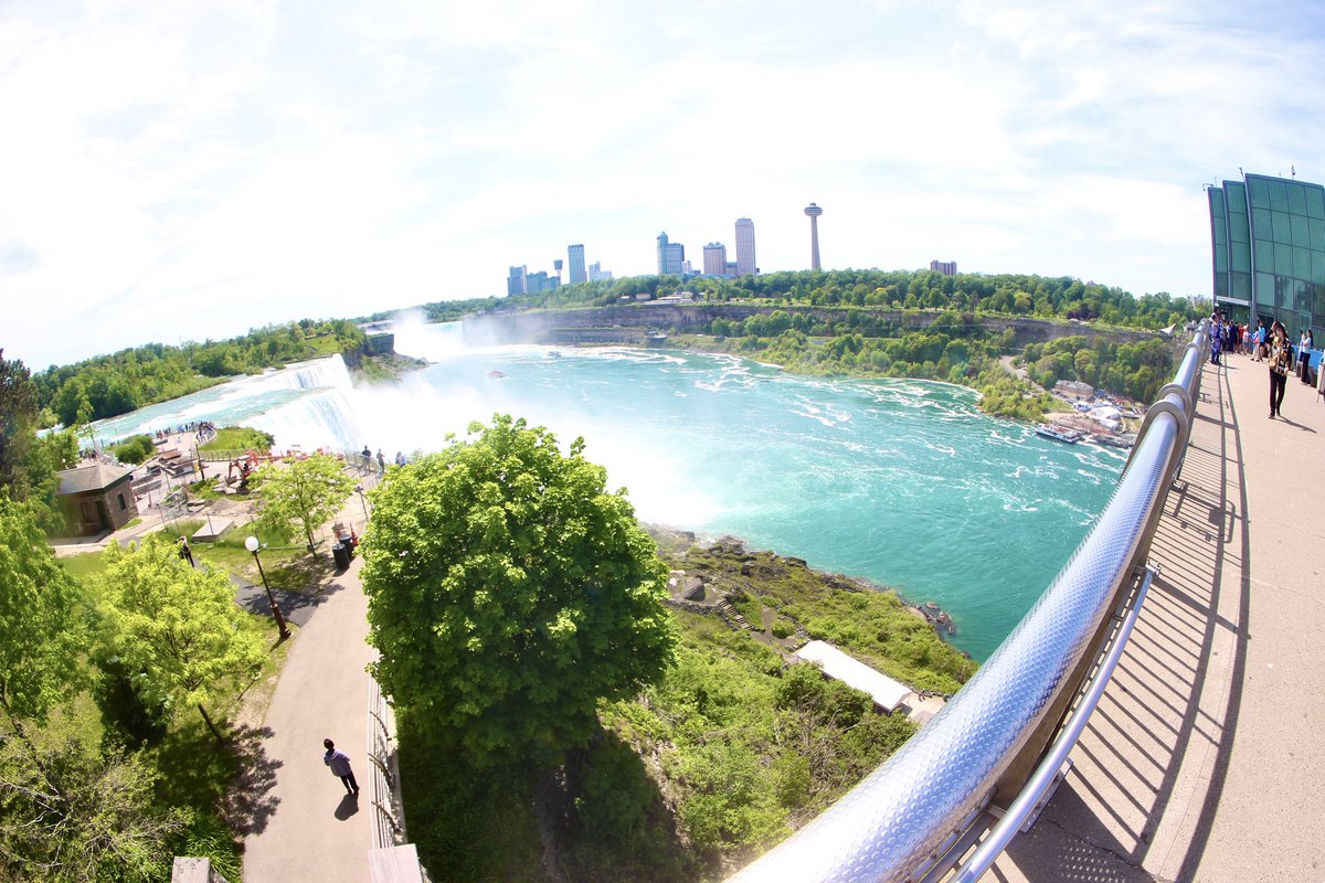 BDog1040's tweet photo. Niagara Falls https://t.co/MI0gZ9OasR