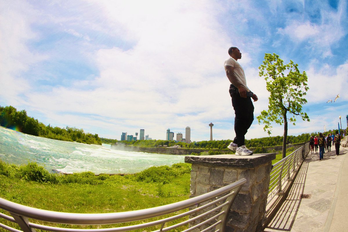 BDog1040's tweet photo. Niagara Falls https://t.co/MI0gZ9OasR