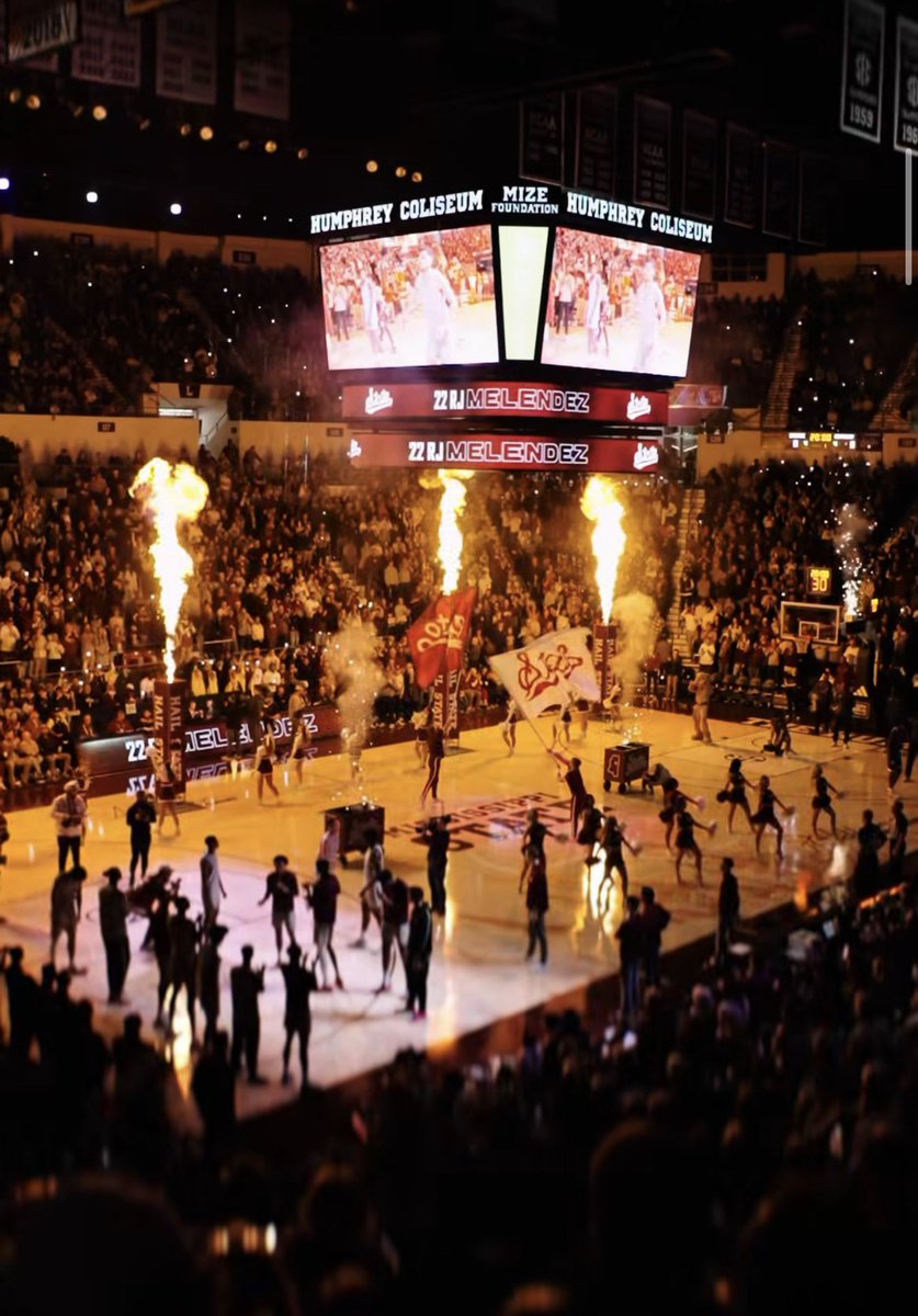 gene24roebuck's tweet photo. Blessed to recieve an offer from @HailStateMBK !!! https://t.co/MCovRtvO4v