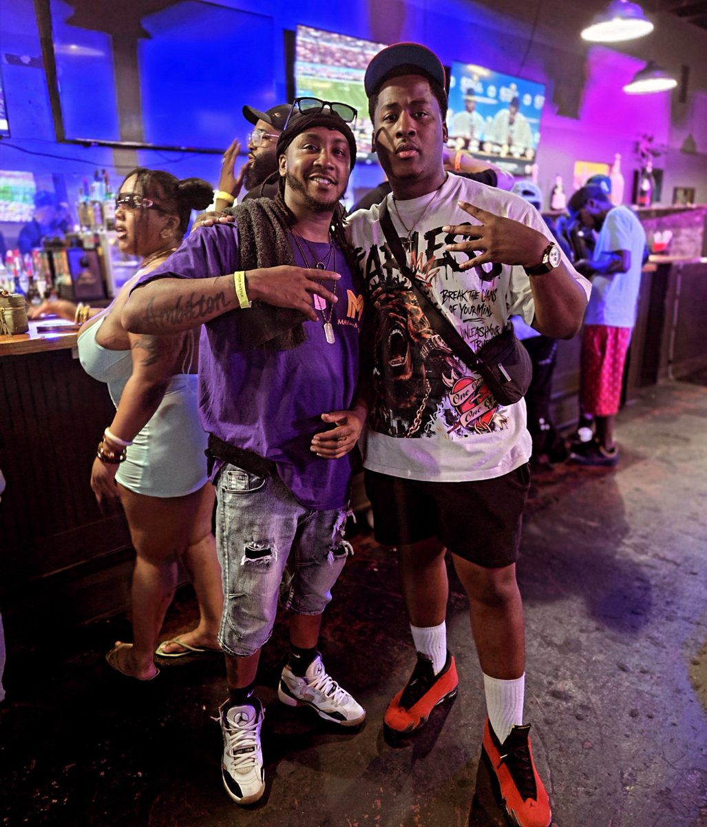 RealDebaytable's tweet photo. S/o to the best manager in battle rap @DocQtorr 🫡🫡🫡 #Row https://t.co/on51InYKs8