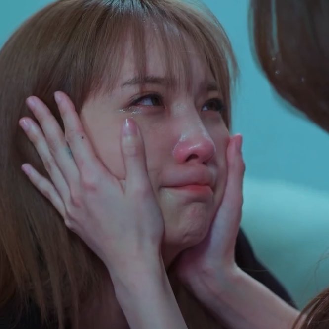 kwongorm's tweet photo. juro que não vou ter estrutura pra quando isso aqui acontecer, o narizinho vermelho, o biquinho🥺🤏🏼

EWB SIXTH EP
#EnemiesWithBenefitsEP6 https://t.co/s6lBXLKOfH