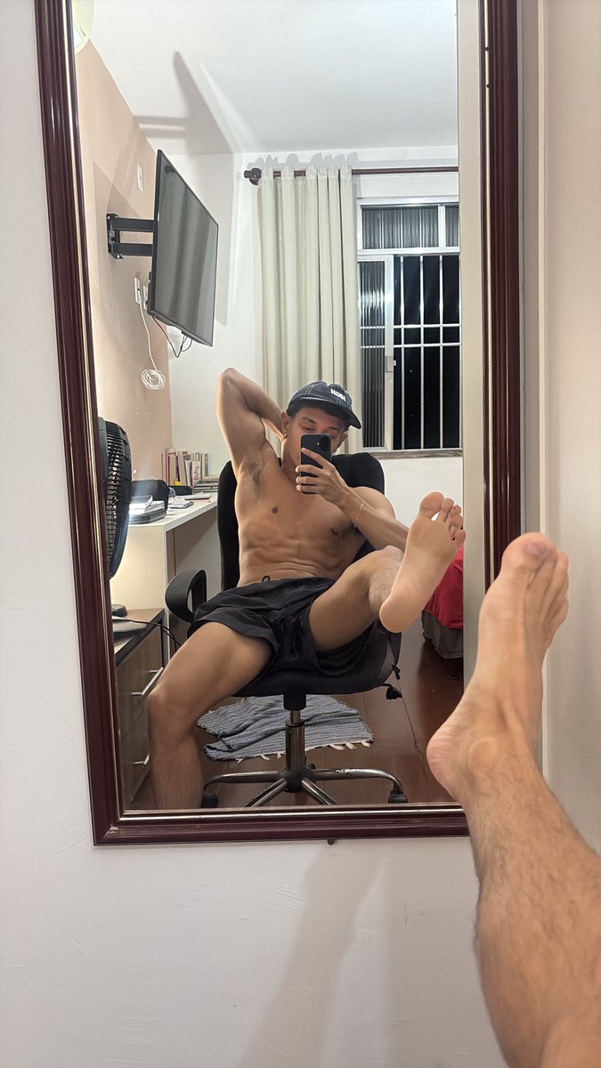 samuelalpha_'s tweet photo. Ajoelhe escravo https://t.co/kMbQ0zsigi
