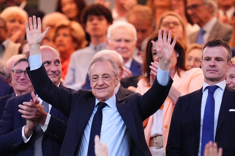 hcmauri's tweet photo. Real Madrid: Florentino Pérez fue reelecto presidente por otros cuatro años
https://t.co/n43YqeI2UF https://t.co/cwOfH80qpy