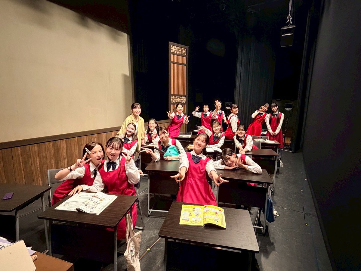 ngs730's tweet photo. #千羽鶴 全8公演終演いたしました✨

何も知らなかったところから
広島のこと、原爆のことを
私自身も沢山学んだ作品でした

"戦争はだめ　絶対にだめ"

この悲劇が2度と繰り返されない
平和な日本であり続けますように🕊️

月組🌙ゆめか/藤田先生役　田辺椰紗 https://t.co/dDTFhgtwOw